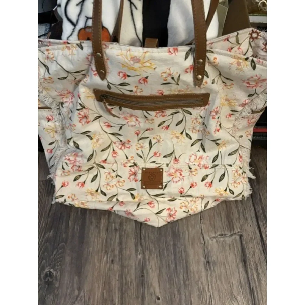 NWT Myra Western Weekender Bag Brookside Blush Cream Cotton & Brown Leather